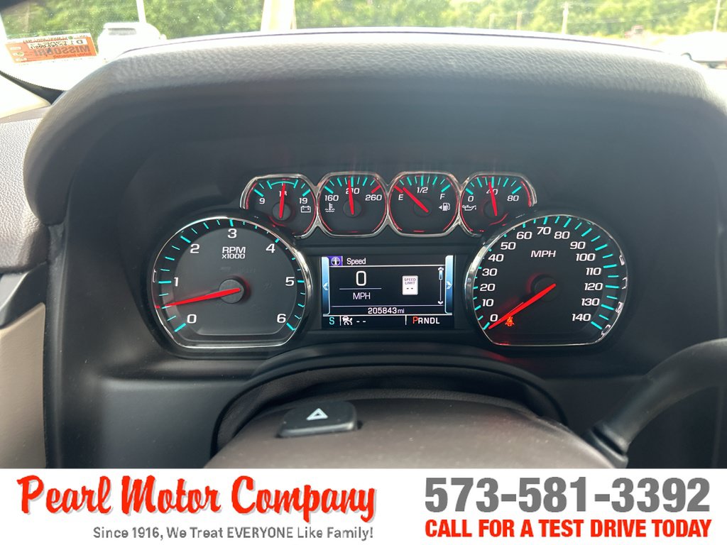 Used 2017 GMC Yukon XL SLT w/ Premium Edition AWD/4WD image 12