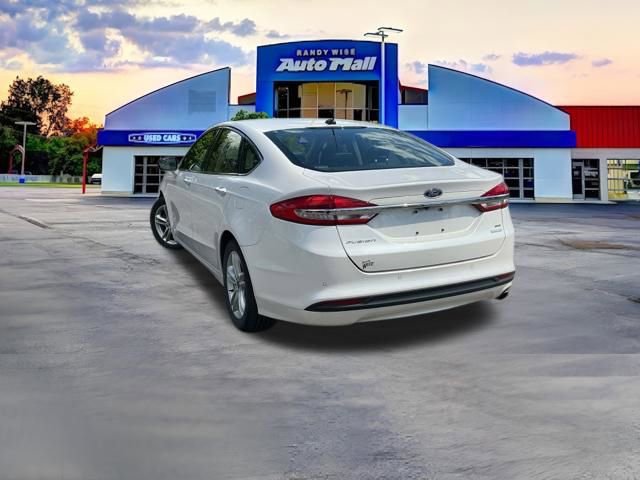 Used 2018 Ford Fusion SE w/ Fusion SE Technology Package FWD image 6
