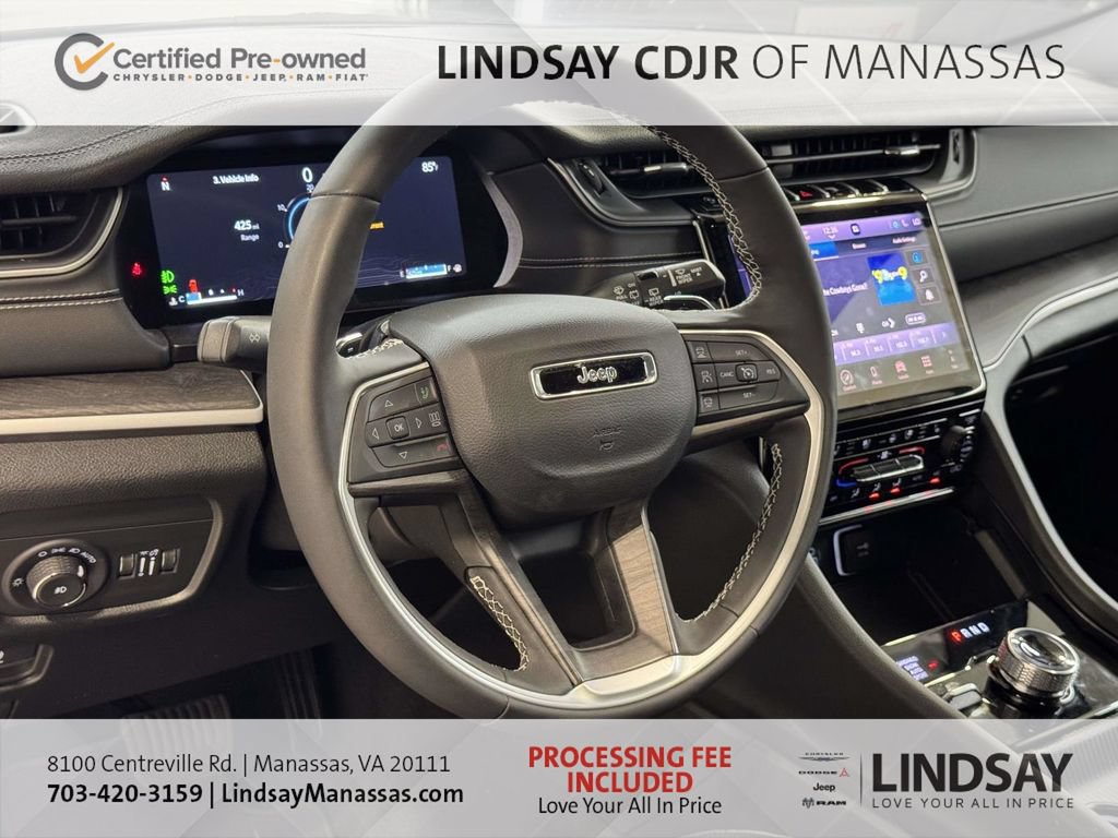 Used 2025 Jeep Grand Cherokee Limited w/ Luxury Tech Group II AWD/4WD image 11