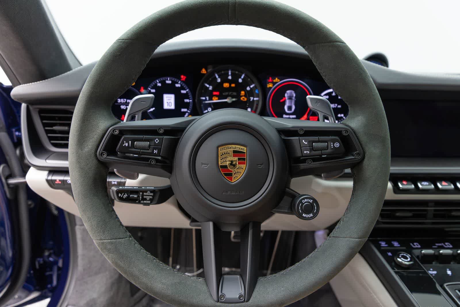 Used 2024 Porsche 911 Carrera GTS RWD image 16
