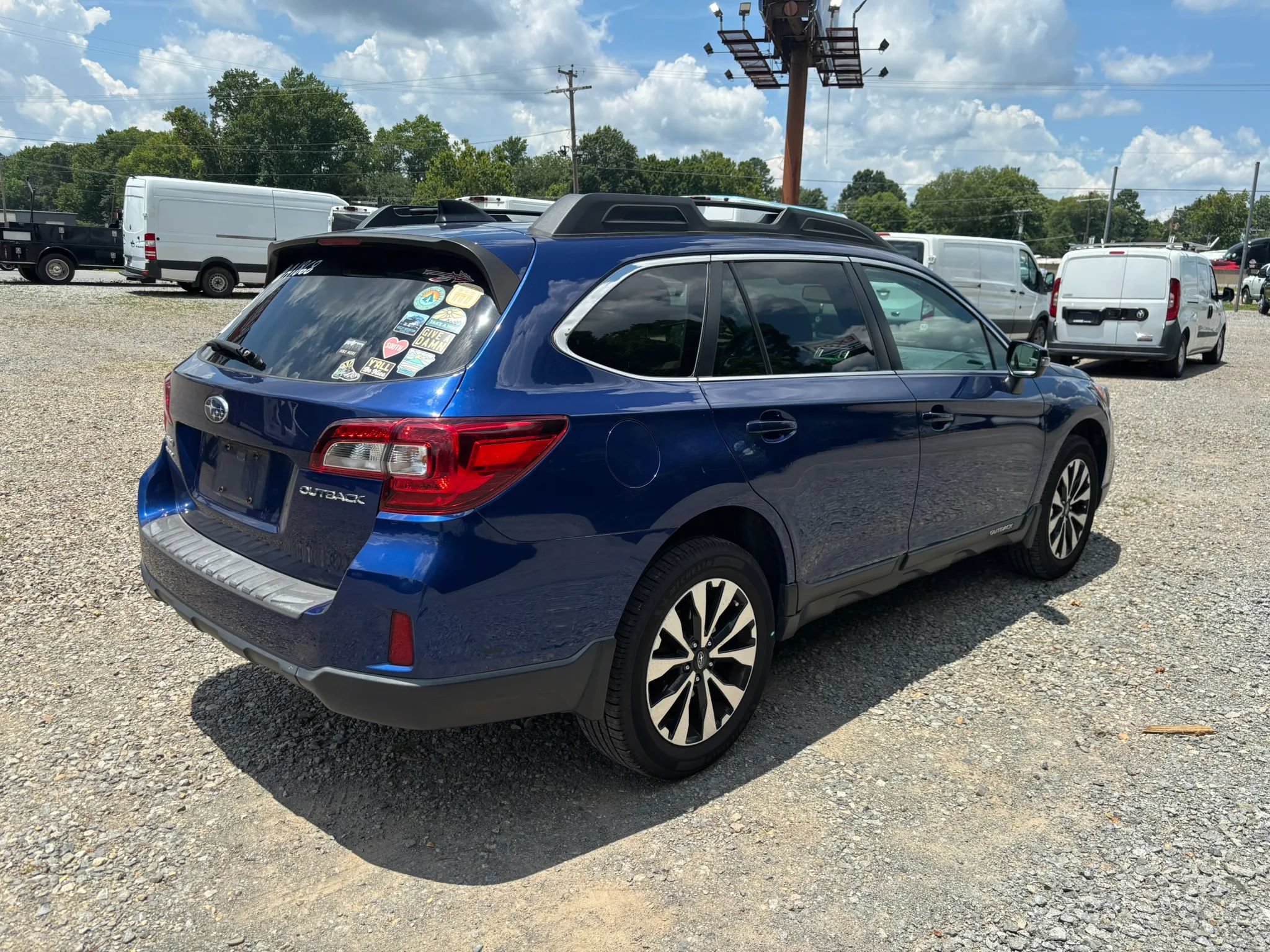 Used 2016 Subaru Outback 2.5i Limited AWD/4WD image 4