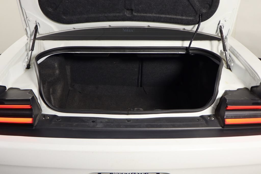 Used 2021 Dodge Challenger SXT RWD image 17