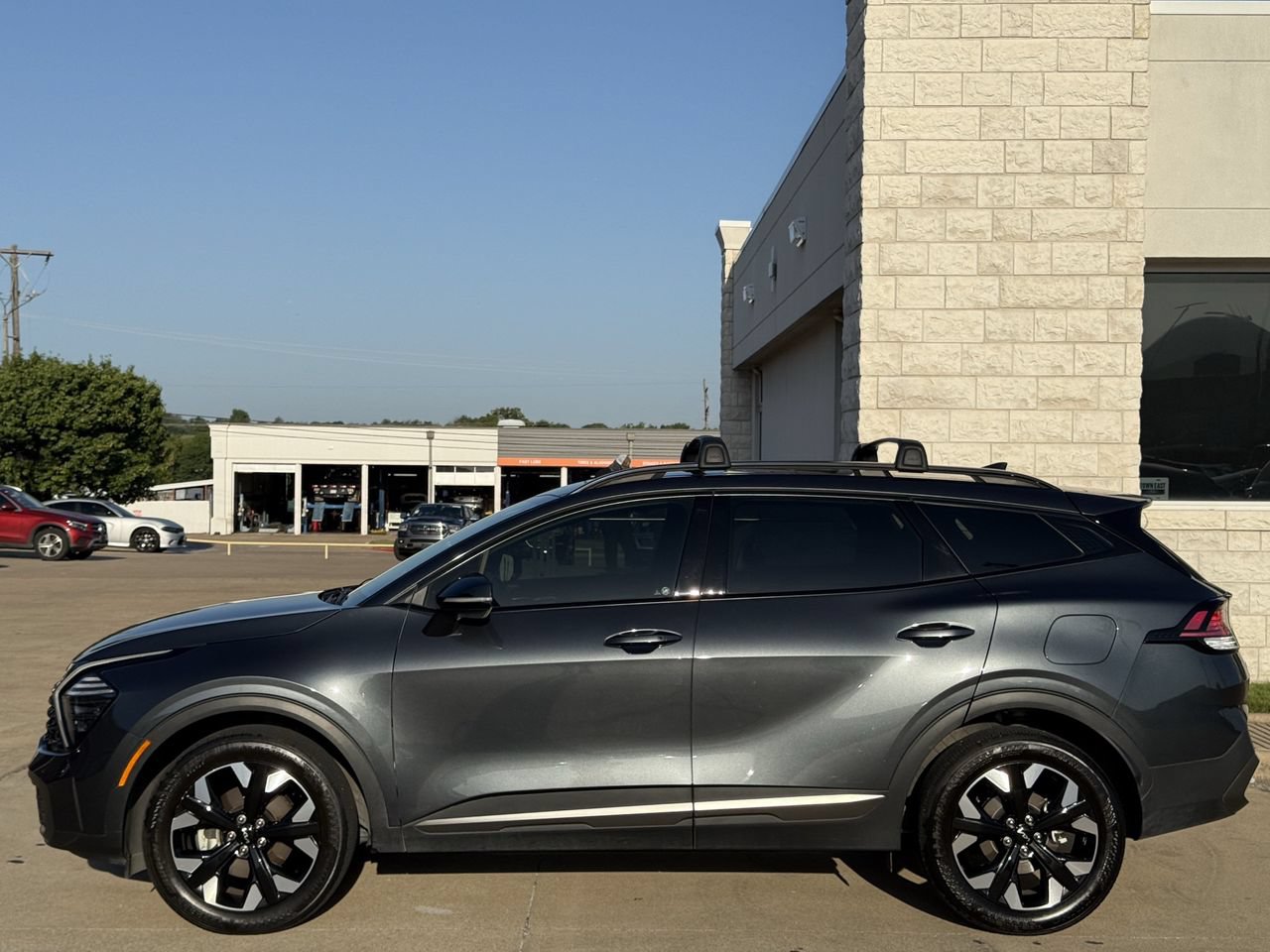 Used 2024 Kia Sportage X-Line w/ X-Line Premium Package AWD/4WD image 3