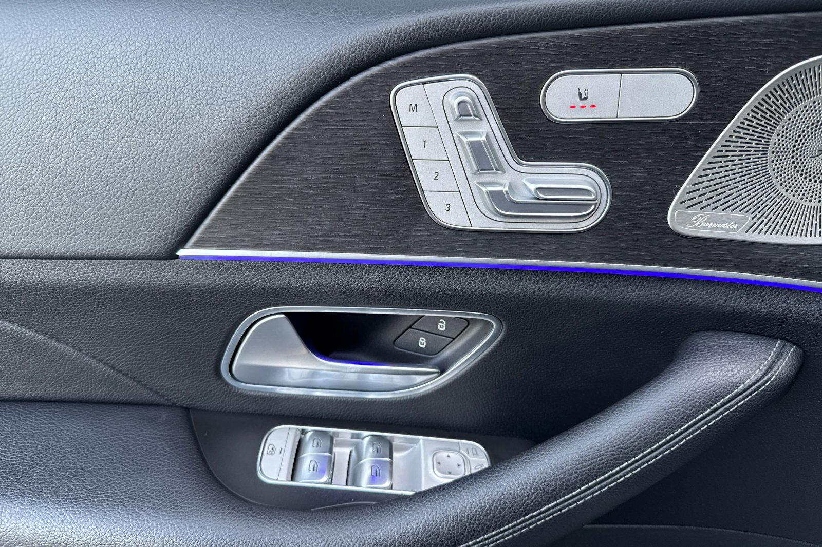 Certified 2022 Mercedes-Benz GLE 350 4MATIC w/ Premium Package image 11