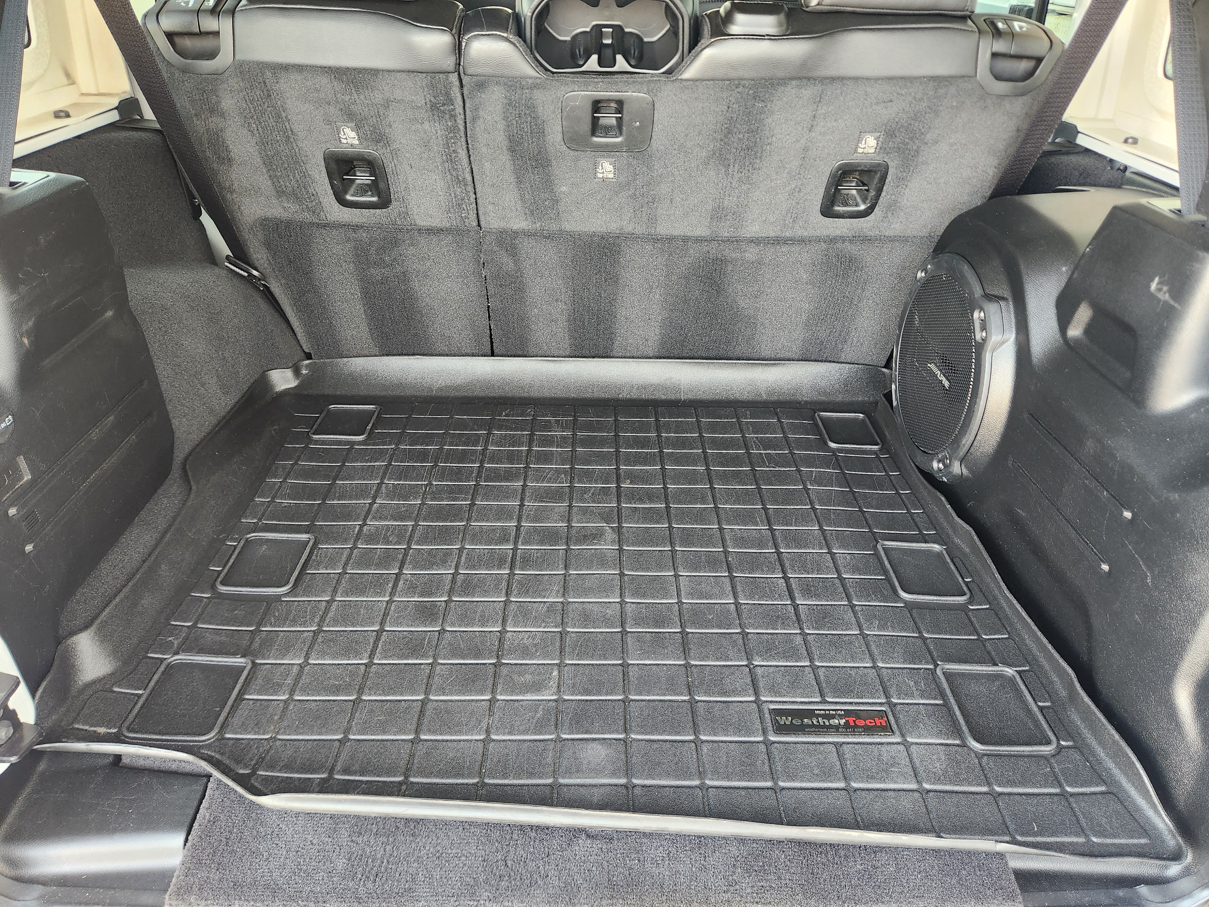Used 2023 Jeep Wrangler Unlimited Rubicon AWD/4WD image 33