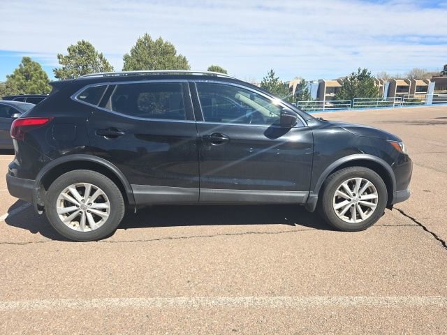 Used 2018 Nissan Rogue Sport SV w/ SV All-Weather Package AWD/4WD image 16