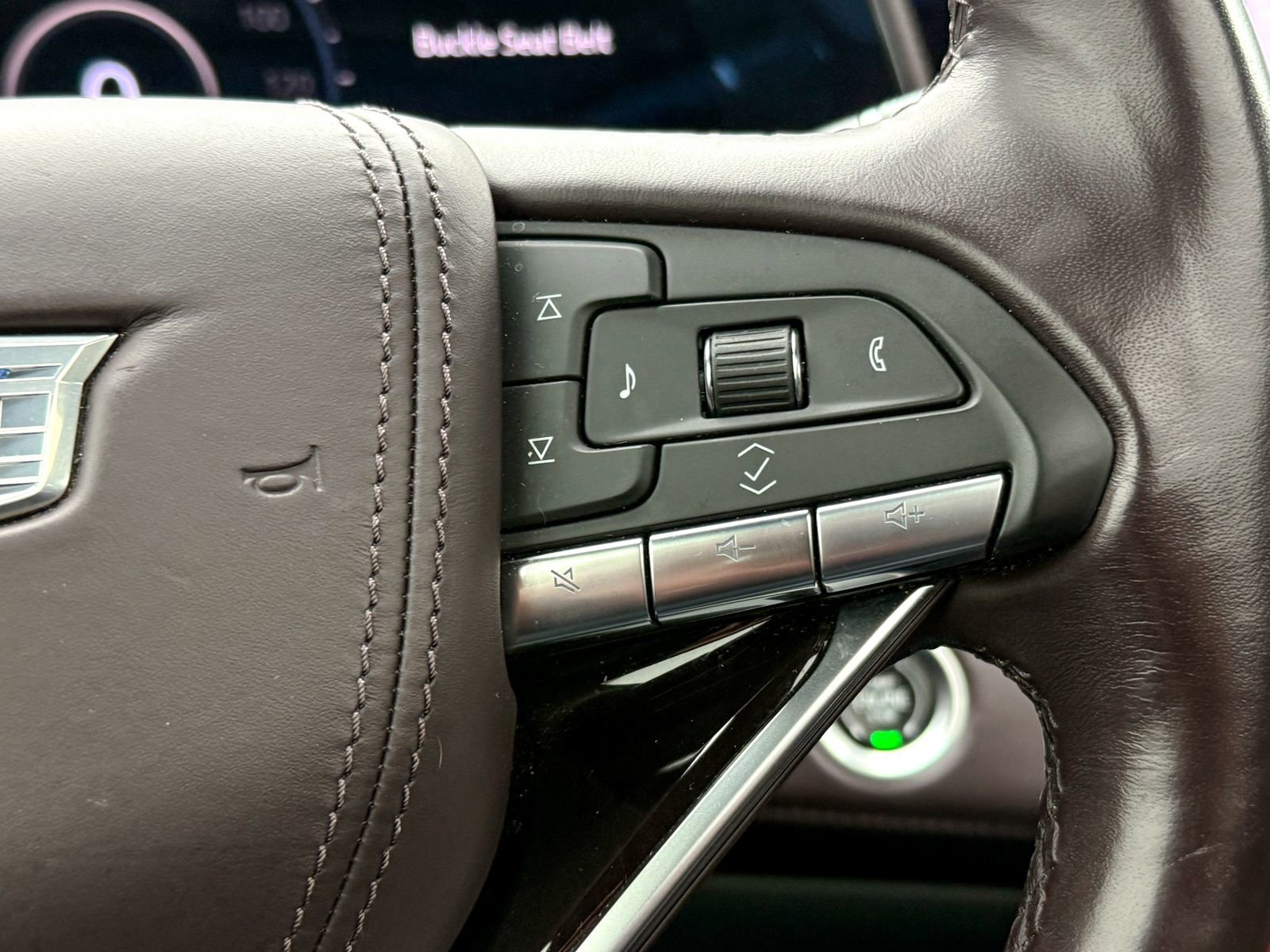 Used 2022 Cadillac Escalade Sport Platinum w/ LPO, ONYX Package image 25