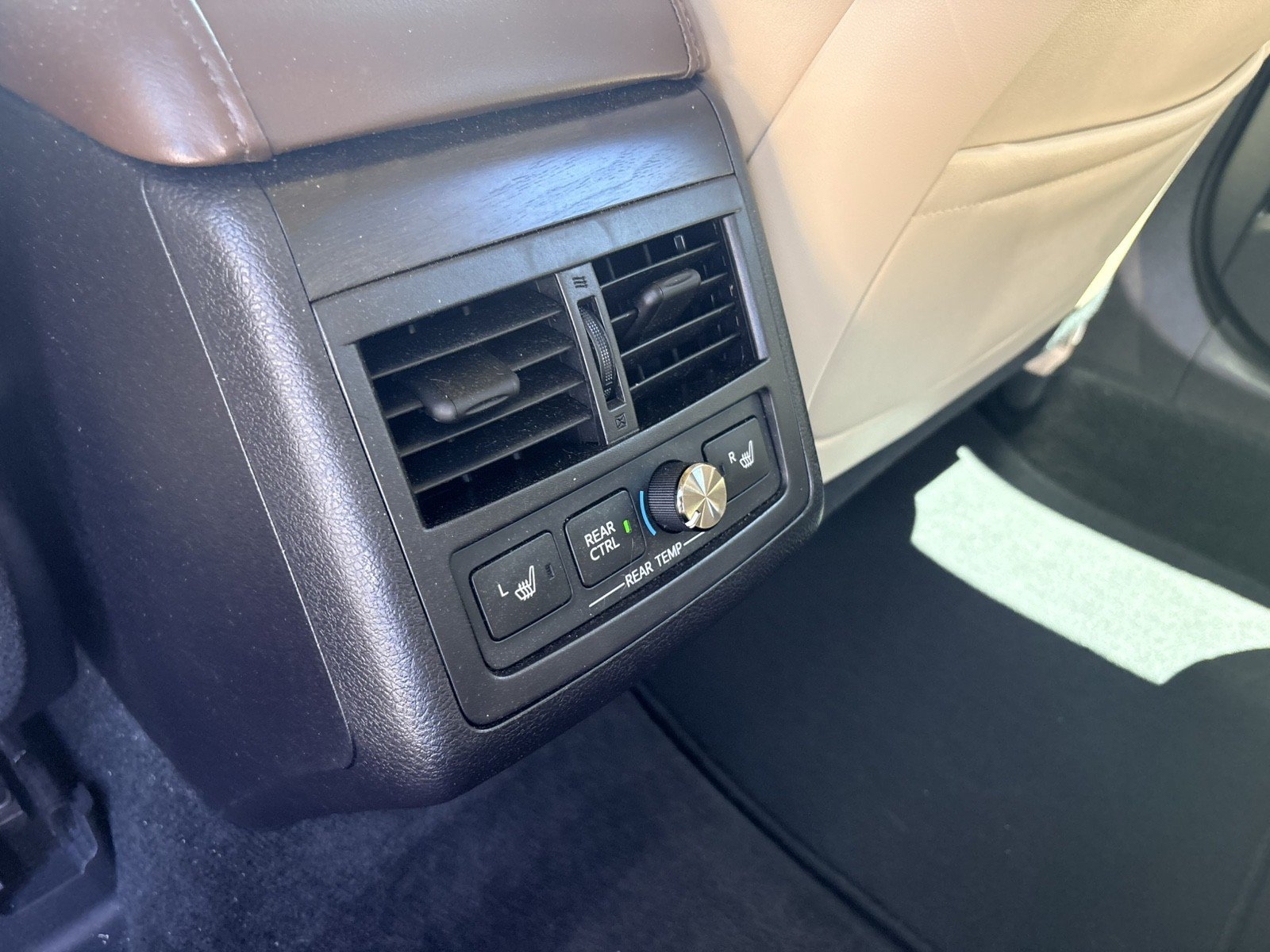 Used 2017 Toyota Avalon Limited w/ Carpet Mat Package FWD image 20