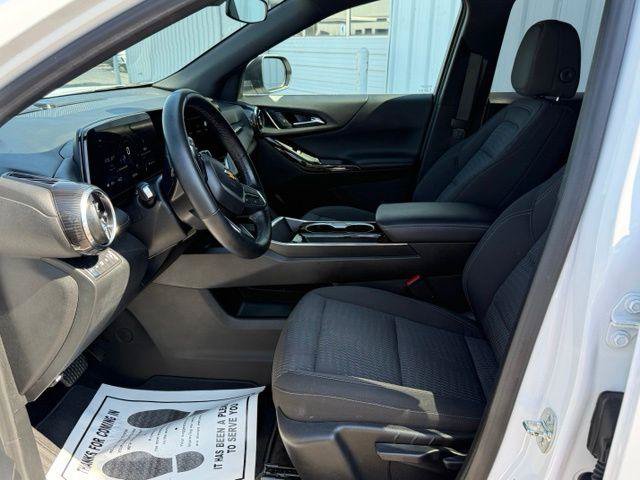 Used 2025 Chevrolet Equinox LT AWD/4WD image 6