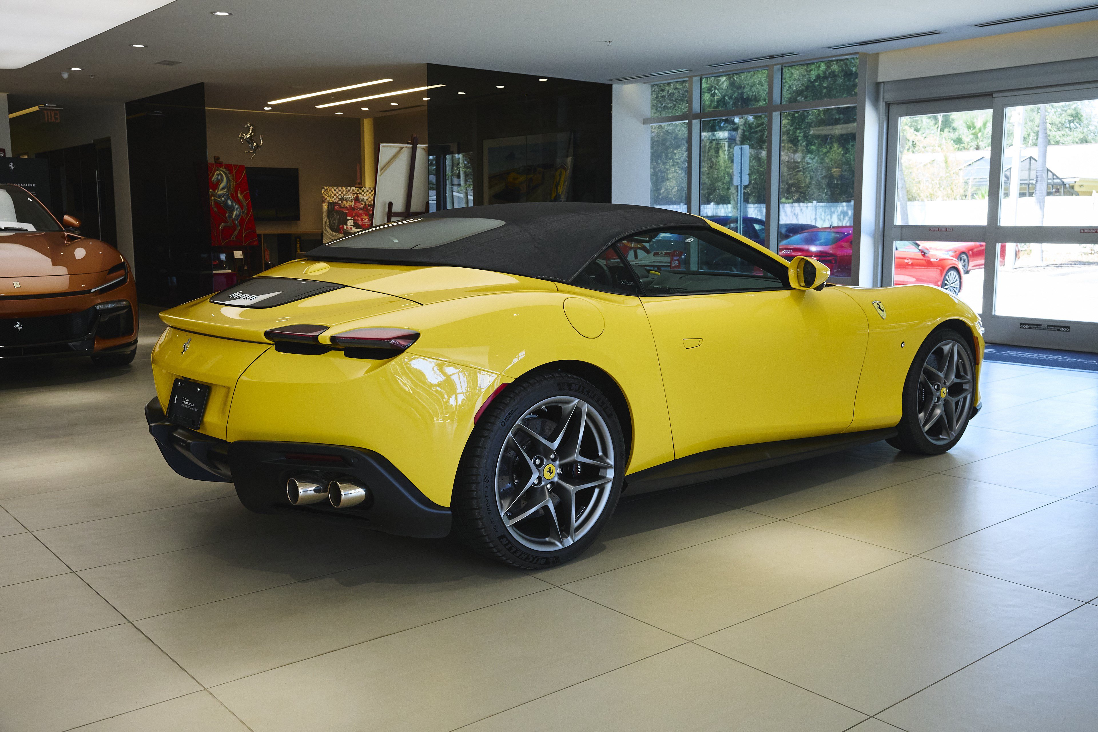 Used 2025 Ferrari Roma Spider RWD image 25