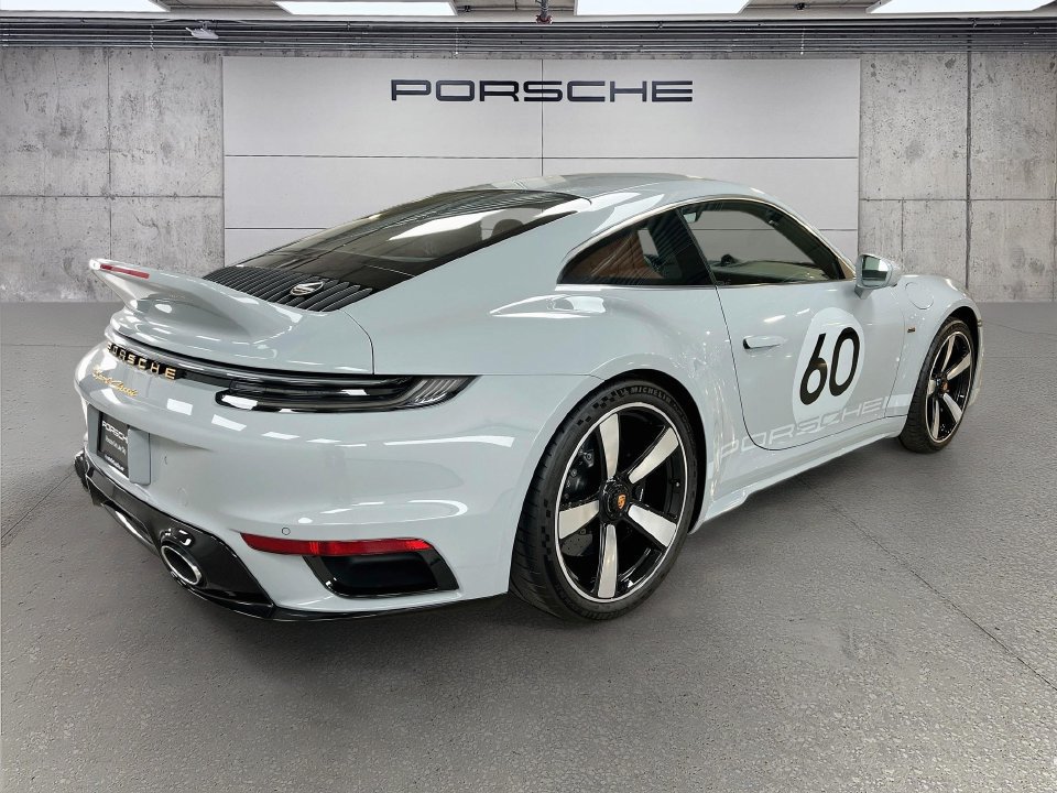 Certified 2023 Porsche 911 Sport Classic RWD image 9