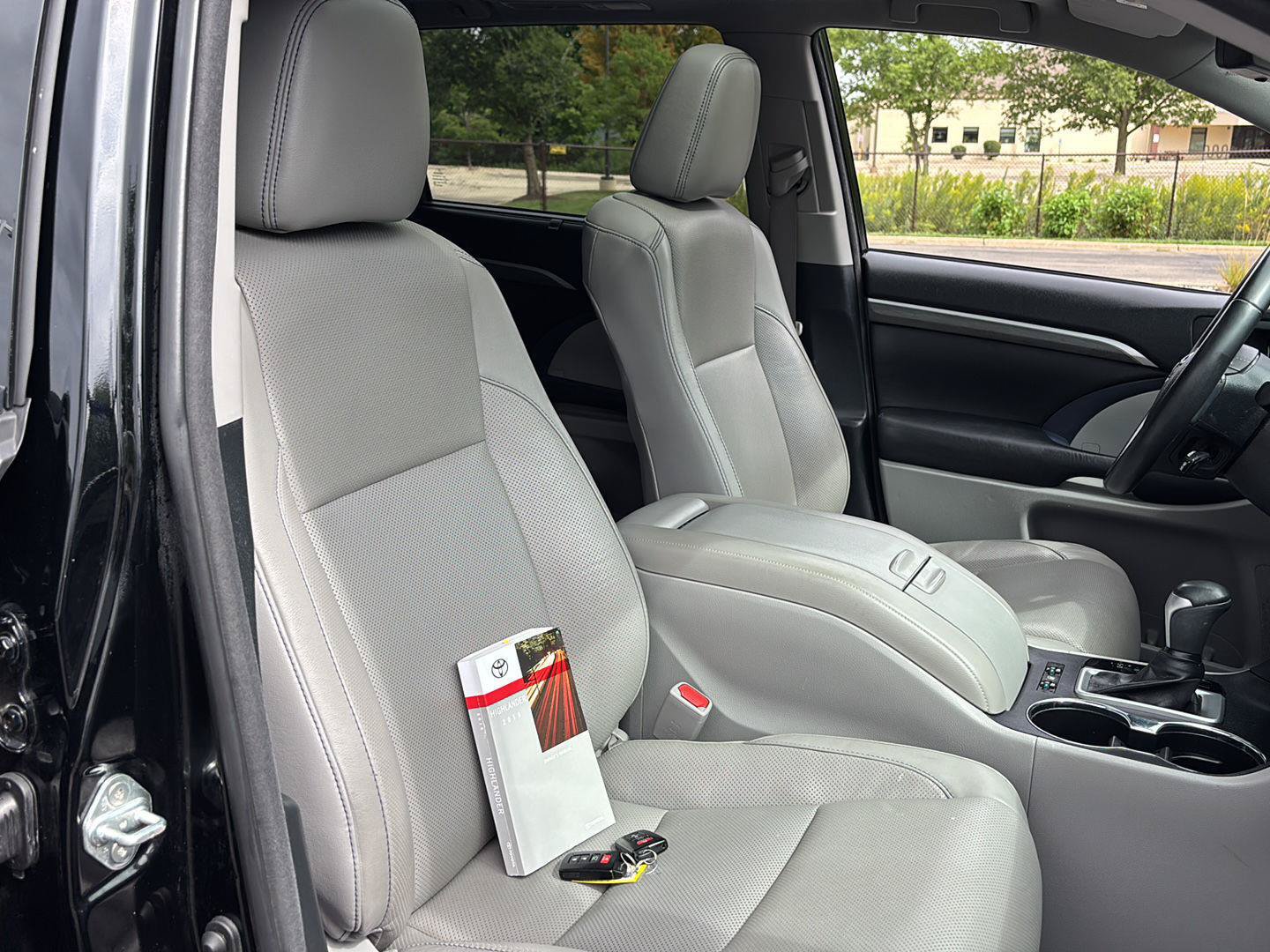 Used 2018 Toyota Highlander Limited AWD/4WD image 11