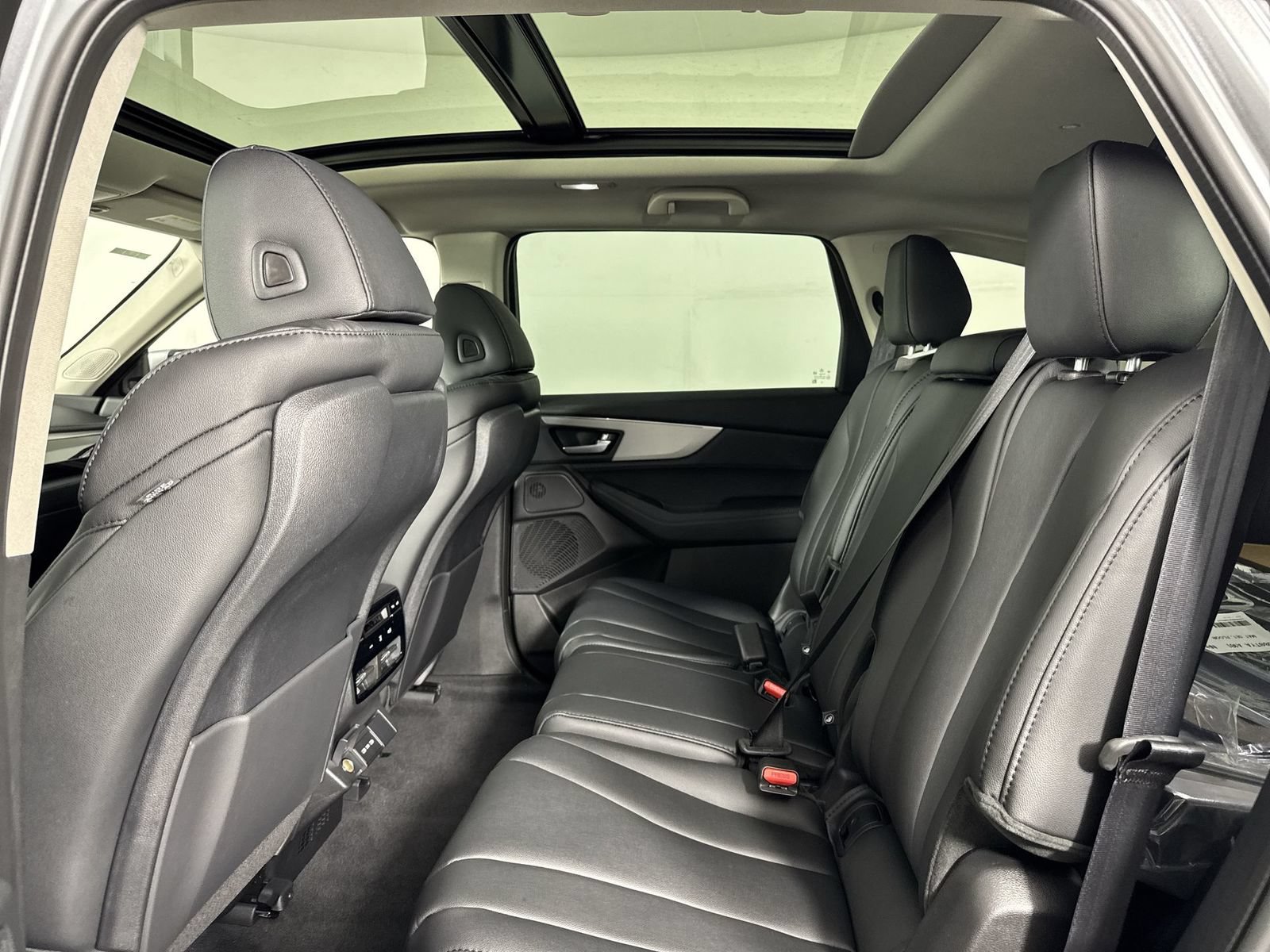 Certified 2026 Acura MDX SH-AWD image 24