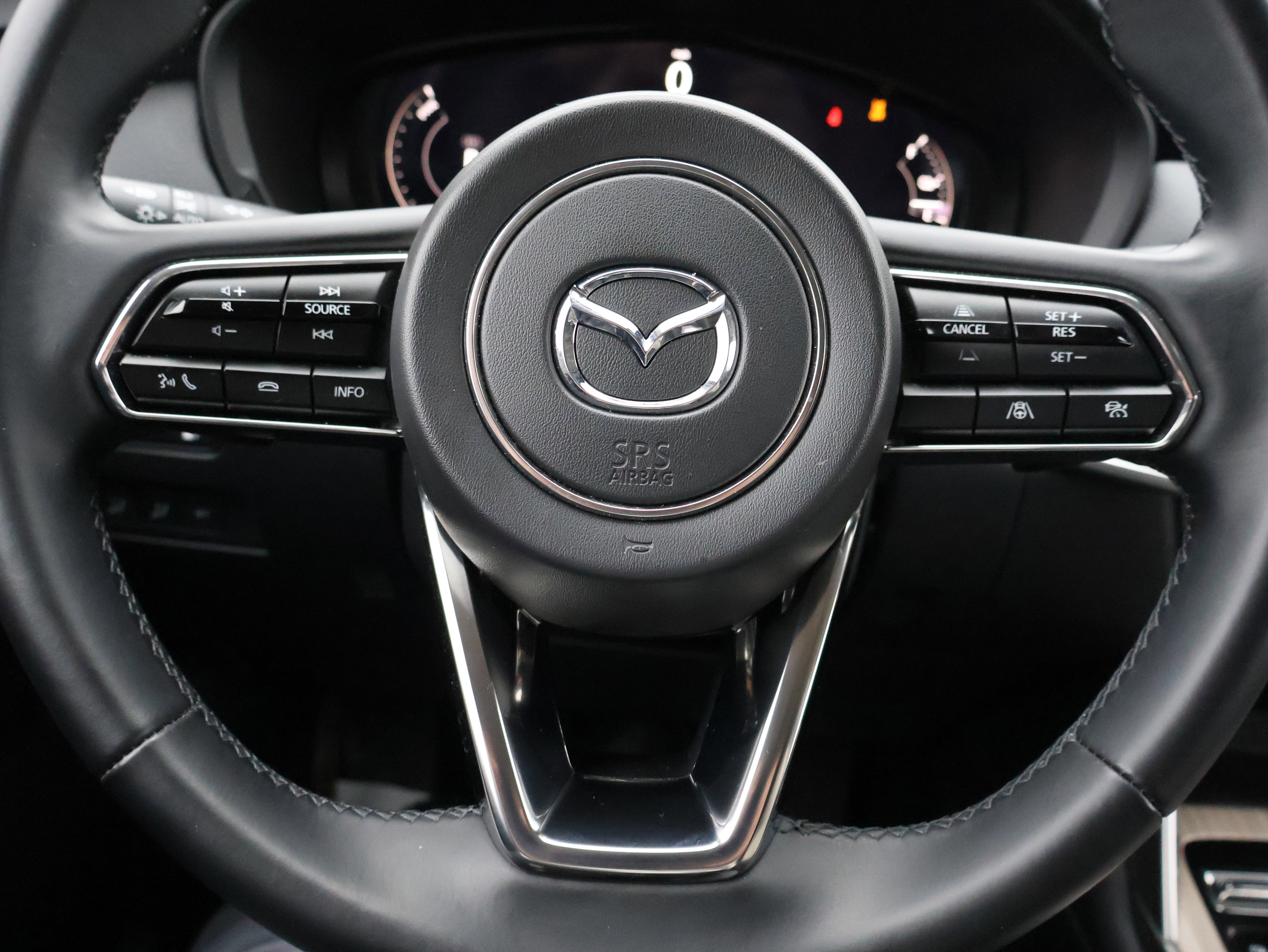 Used 2025 MAZDA CX-70 Plug-In Hybrid w/ Premium Pkg image 33