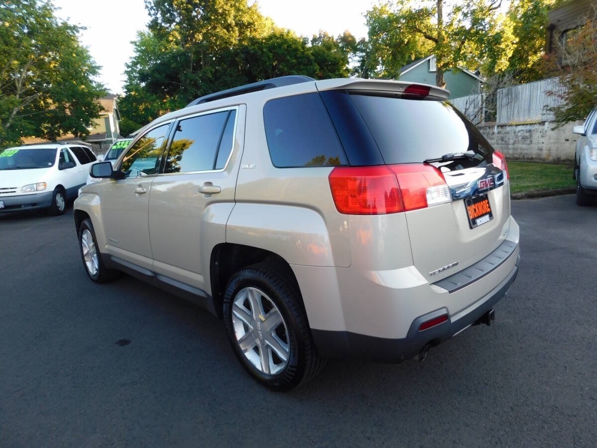Used 2011 GMC Terrain SLE AWD/4WD image 3