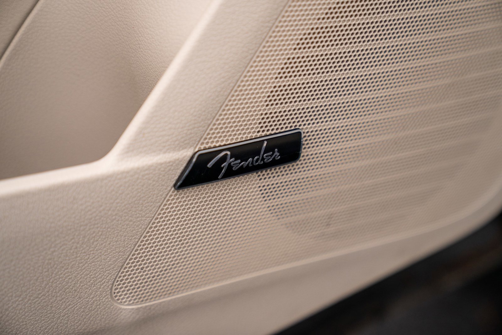 Used 2016 Volkswagen Tiguan SEL image 11