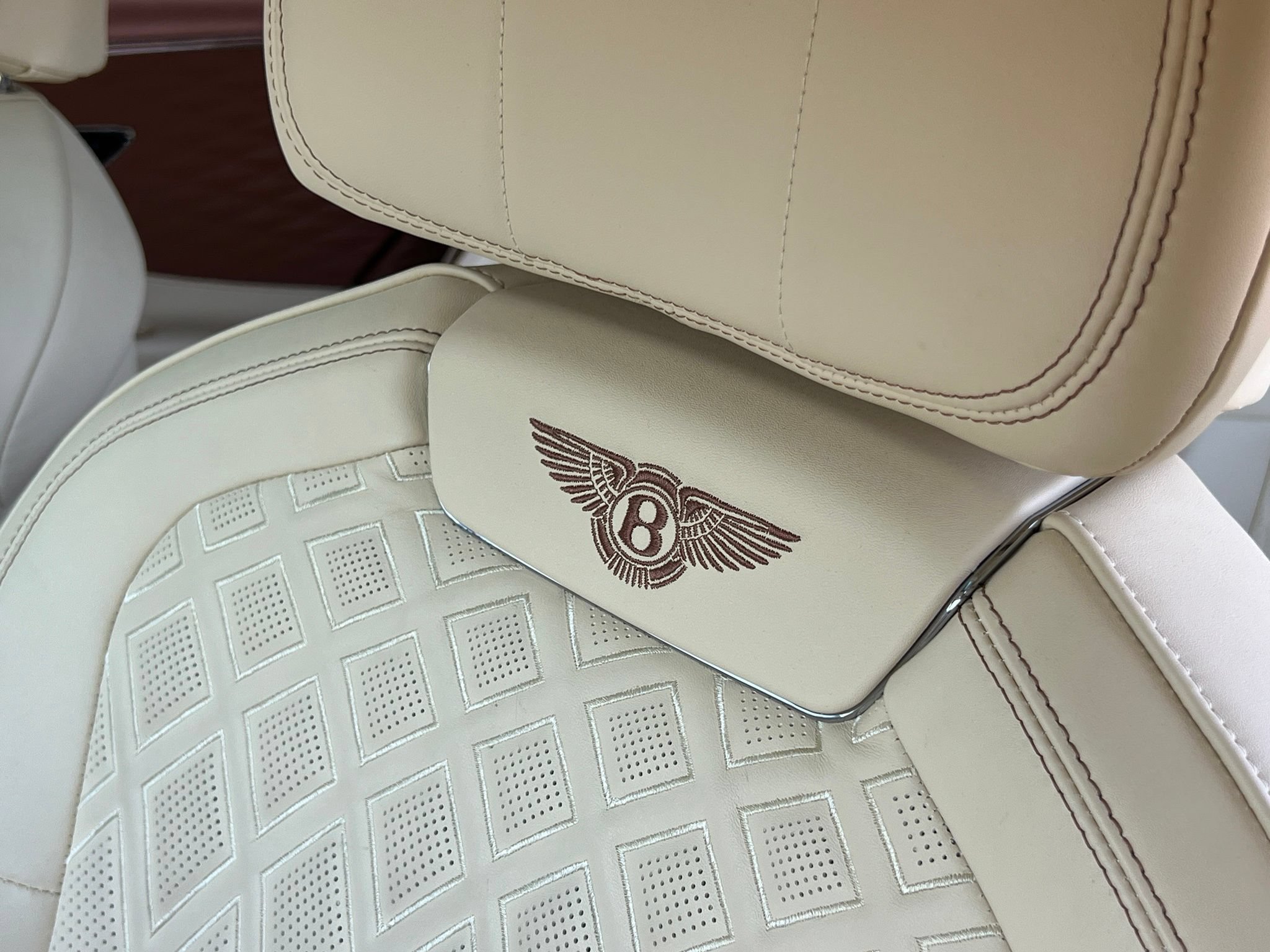 Used 2023 Bentley Flying Spur W12 AWD/4WD image 38