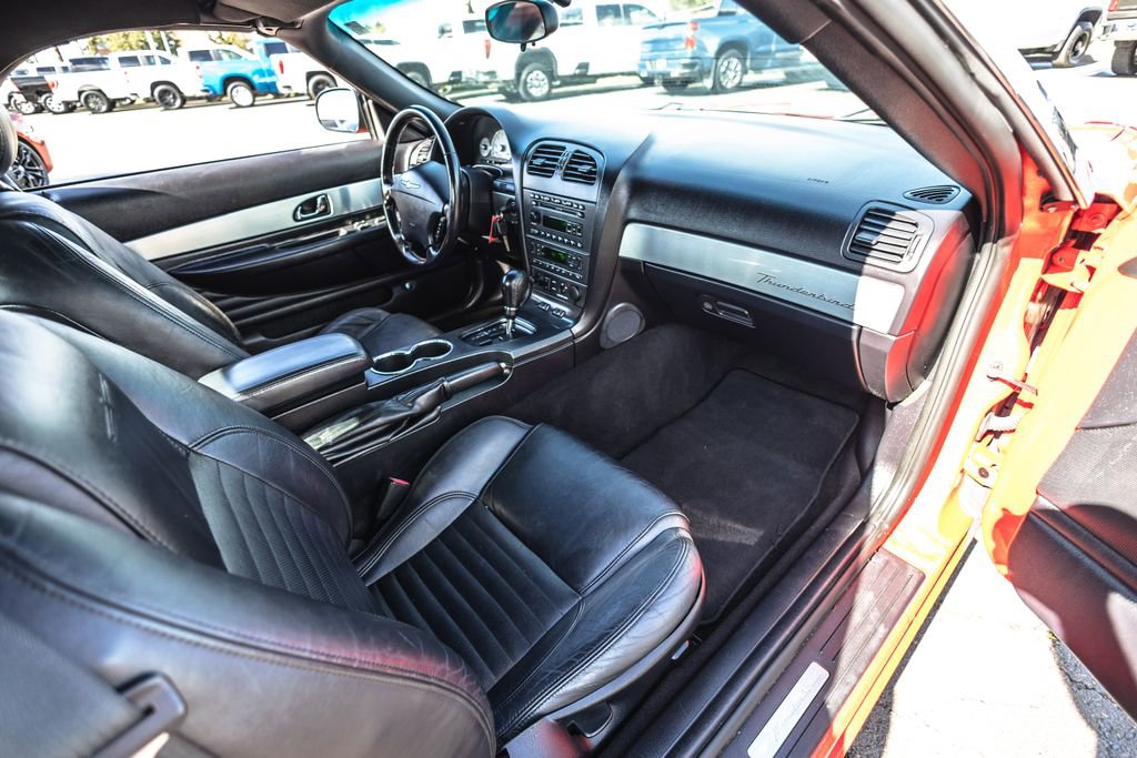 Used 2003 Ford Thunderbird image 28