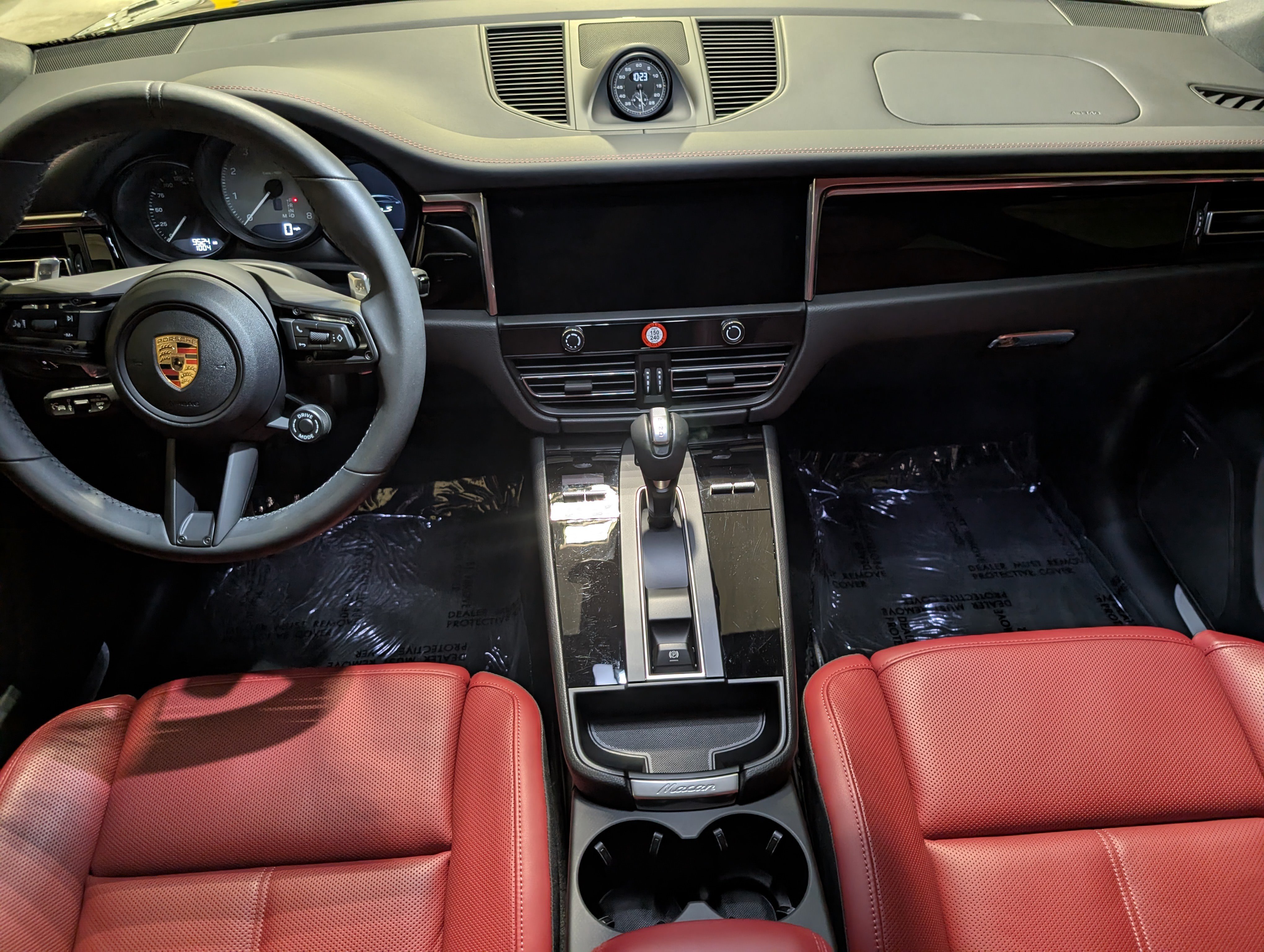 Certified 2025 Porsche Macan S AWD/4WD image 7