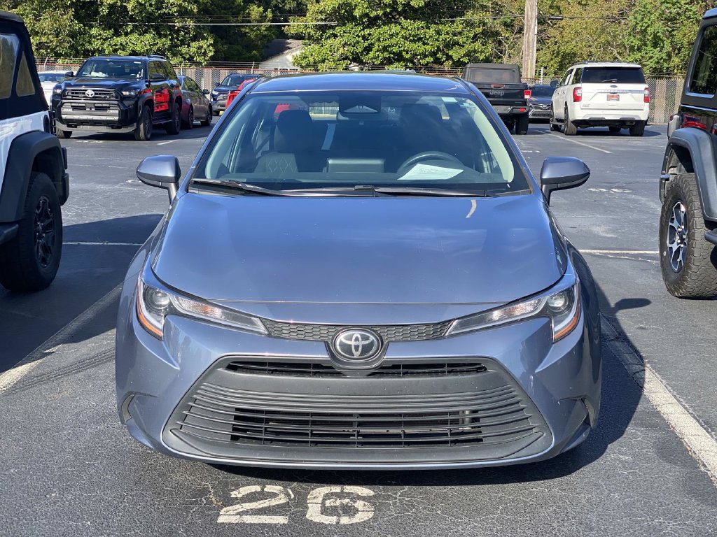 Certified 2025 Toyota Corolla LE FWD image 2