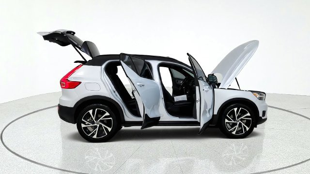 Used 2022 Volvo XC40 T4 R-Design w/ Protection Package Premier FWD image 19