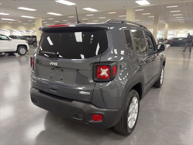 Used 2022 Jeep Renegade Latitude AWD/4WD image 7