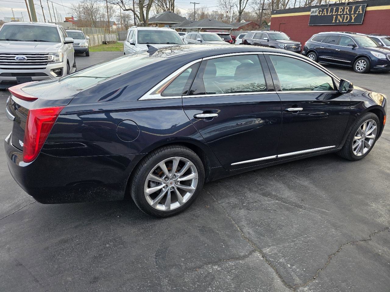 Used 2013 Cadillac XTS Luxury image 9
