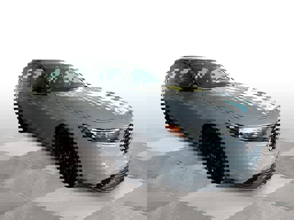 Used 2025 Honda Accord SE image 2