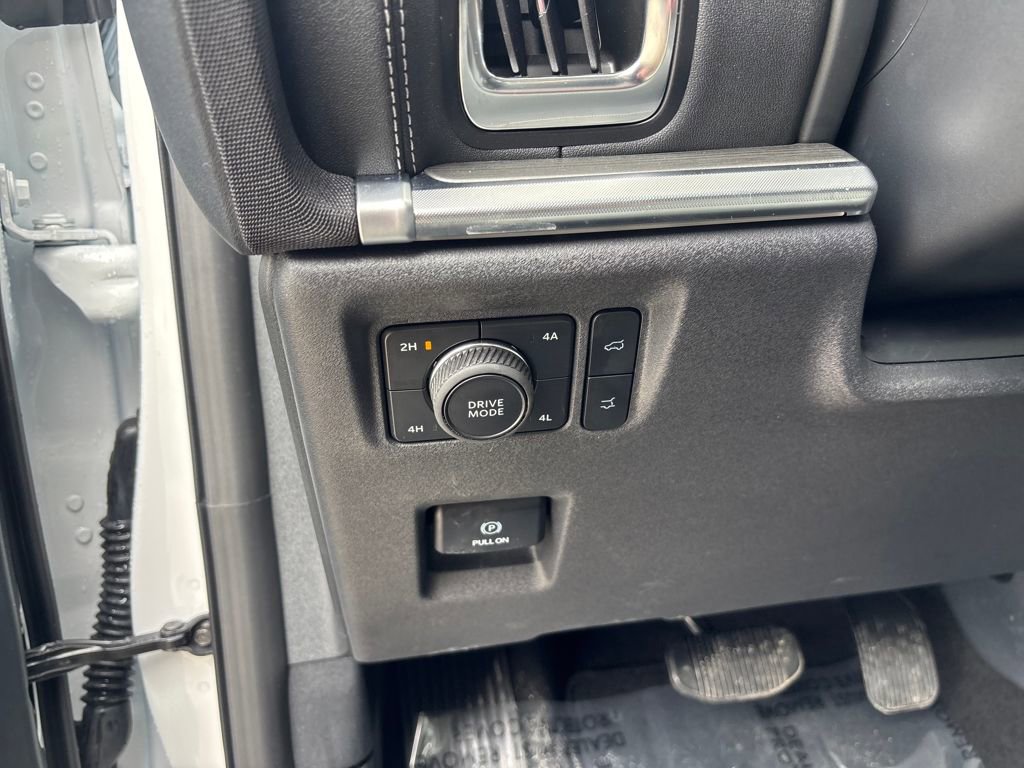 Used 2025 Ford Expedition Max Platinum w/ Driver's Package image 15