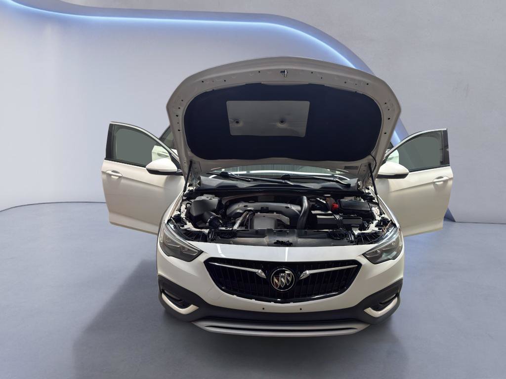 Used 2020 Buick Regal Preferred w/ Sights and Sounds Package AWD/4WD image 10