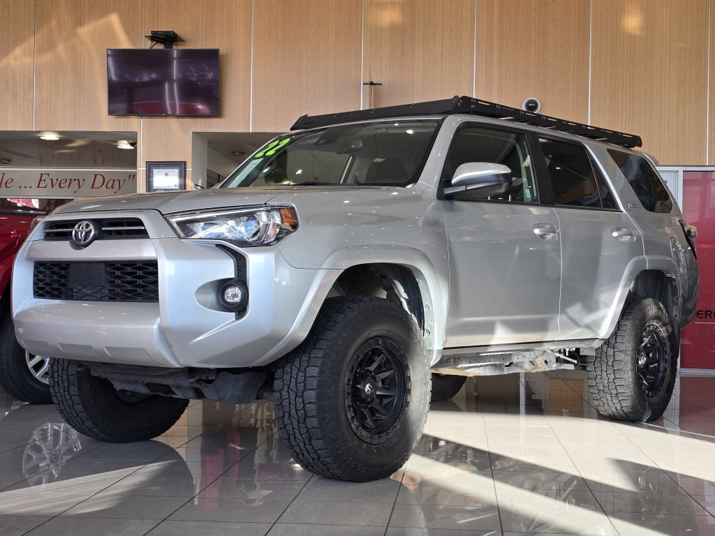Used 2022 Toyota 4Runner SR5 AWD/4WD image 22
