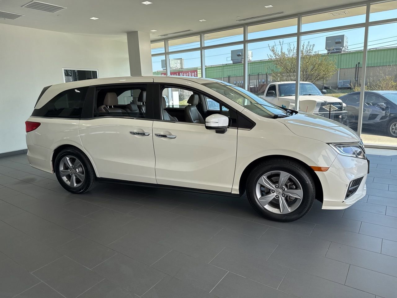 Used 2018 Honda Odyssey EX-L image 1