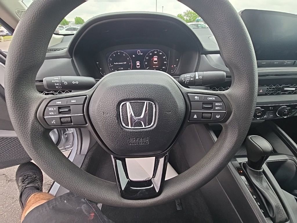 Certified 2025 Honda Accord SE image 15