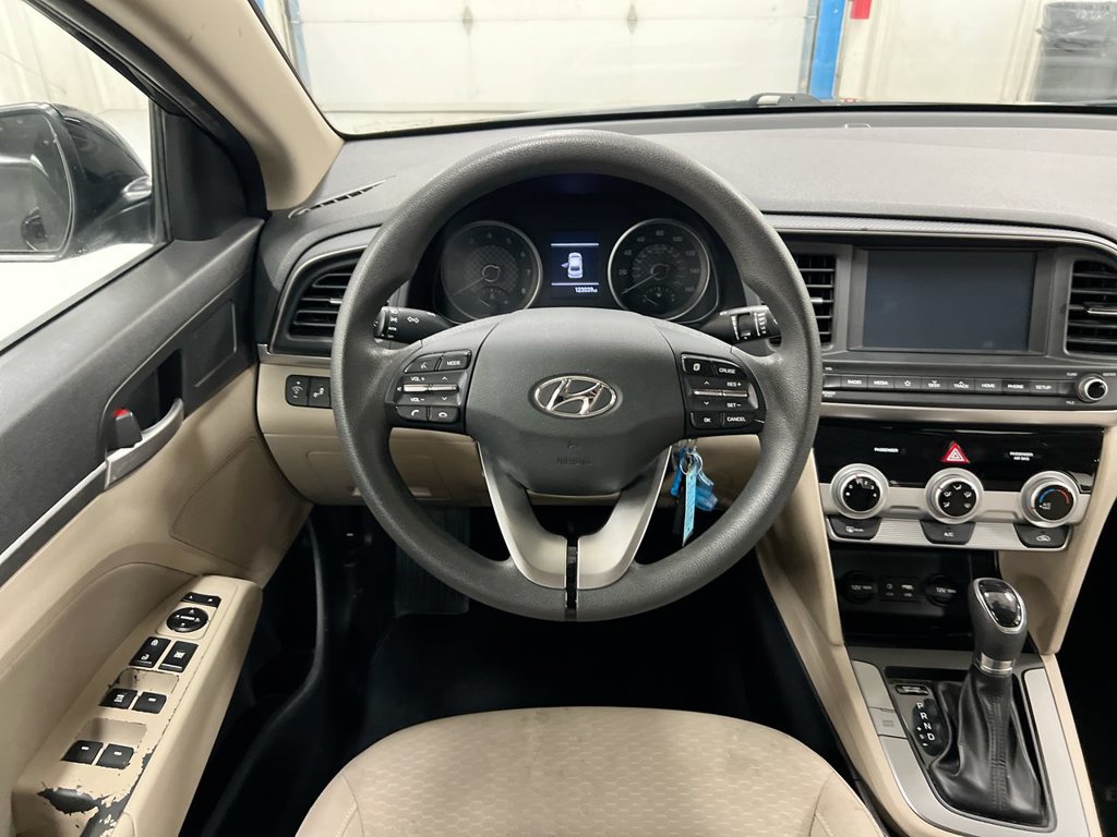 Used 2019 Hyundai Elantra SEL FWD image 11