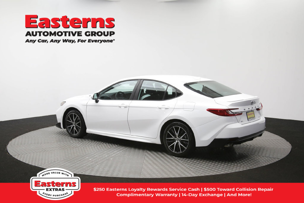 Used 2025 Toyota Camry SE FWD image 62