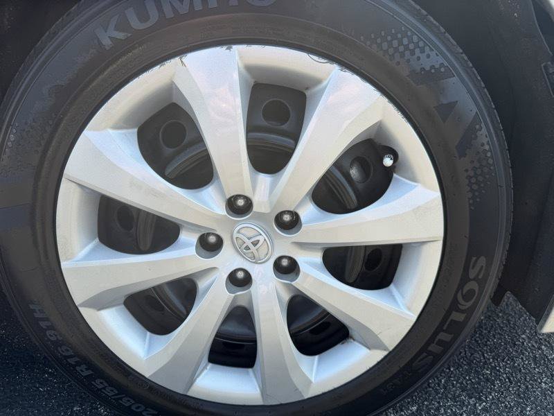 Used 2023 Toyota Corolla LE FWD image 27