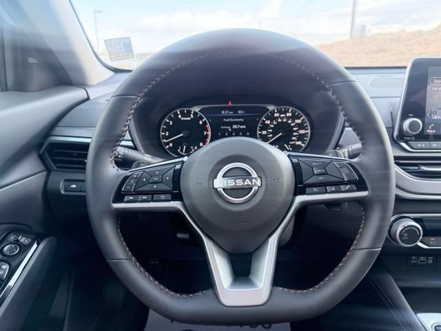 Certified 2025 Nissan Altima 2.5 SR FWD image 9