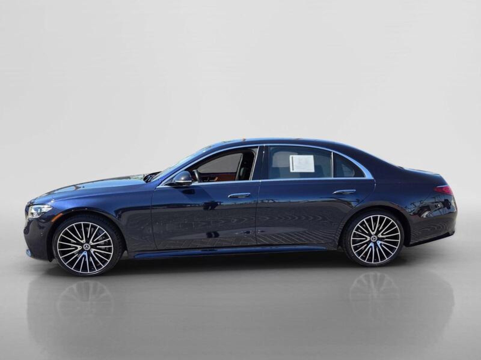 Certified 2022 Mercedes-Benz S 500 4MATIC image 2