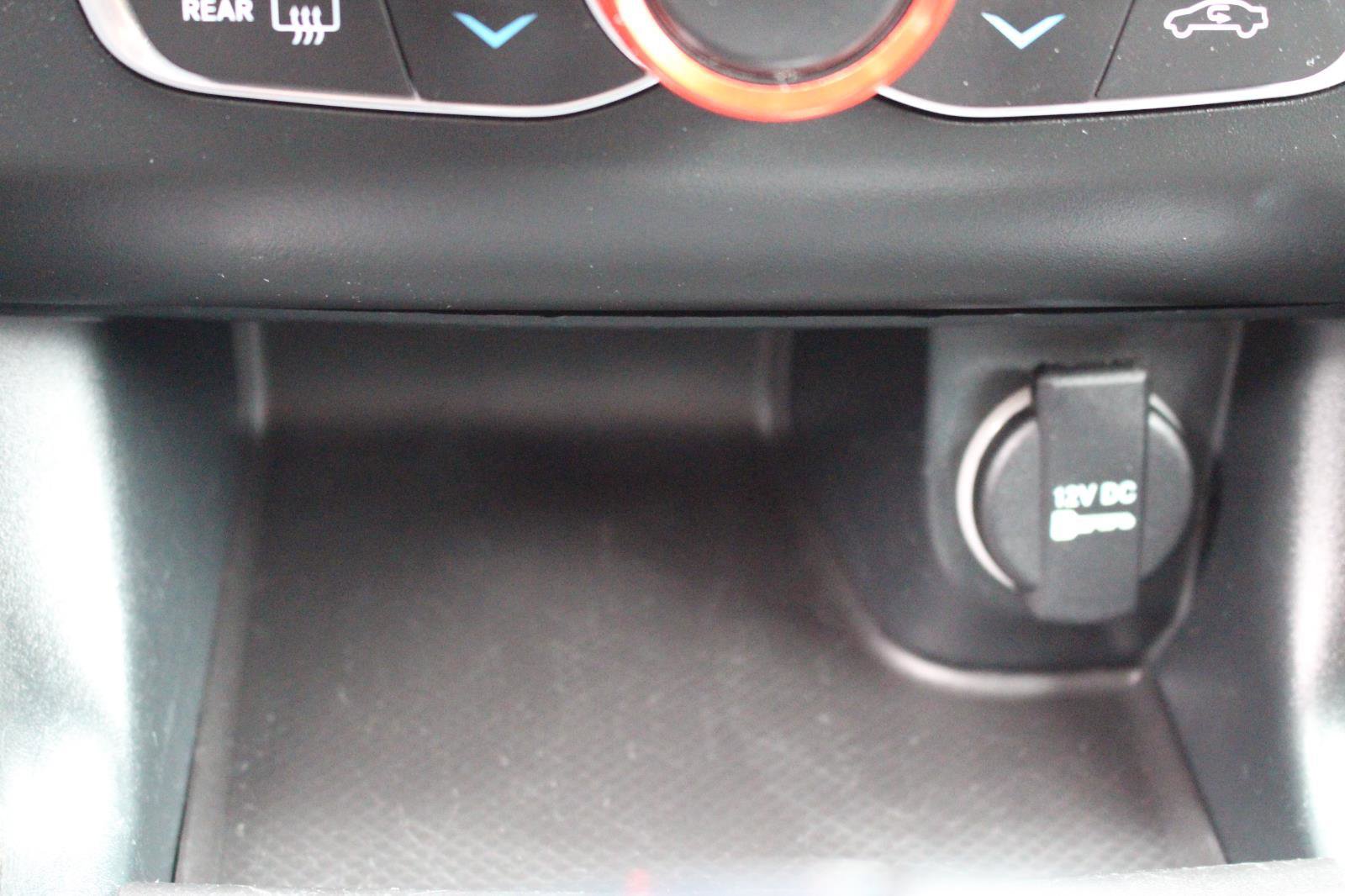 Used 2018 Dodge Charger SXT w/ Blacktop Package image 21