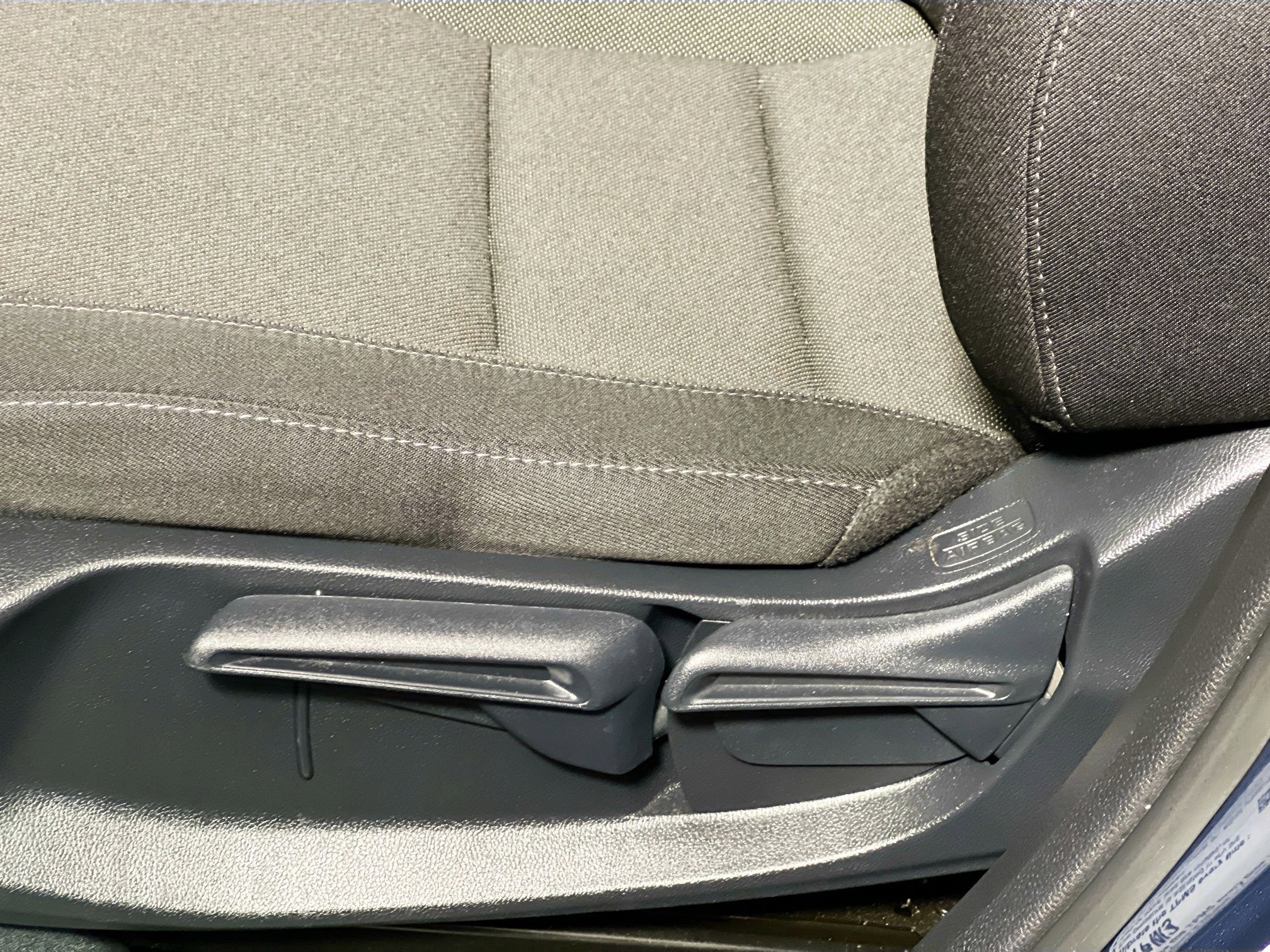 Used 2025 Honda CR-V LX image 15