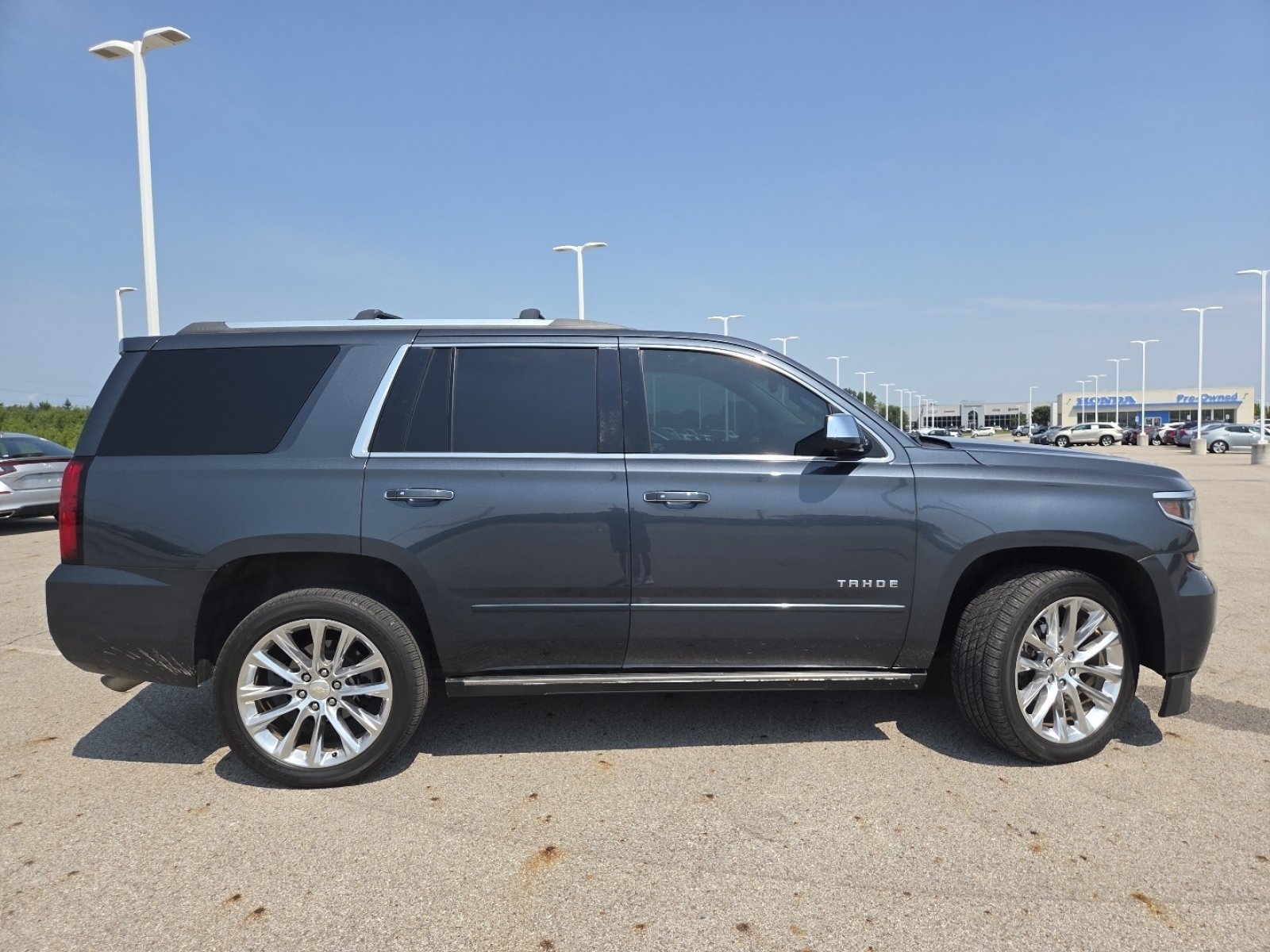 Used 2019 Chevrolet Tahoe Premier w/ Premier Plus Edition AWD/4WD image 21