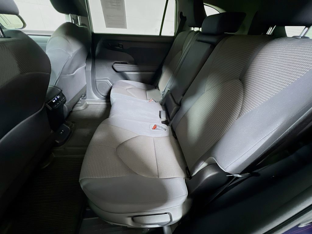Certified 2020 Toyota Highlander LE AWD/4WD image 22