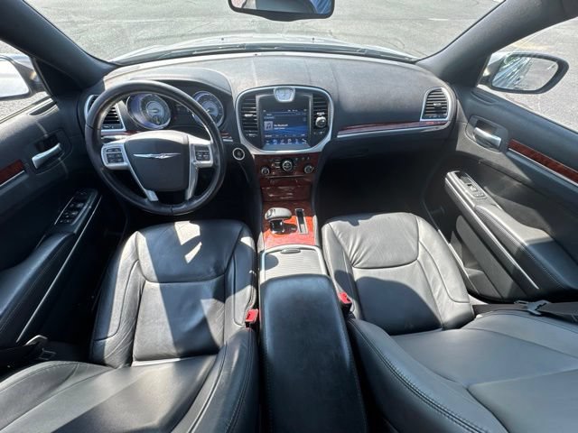 Used 2014 Chrysler 300 RWD image 3