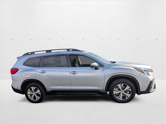 Used 2023 Subaru Ascent Premium w/ Convenience Package image 4