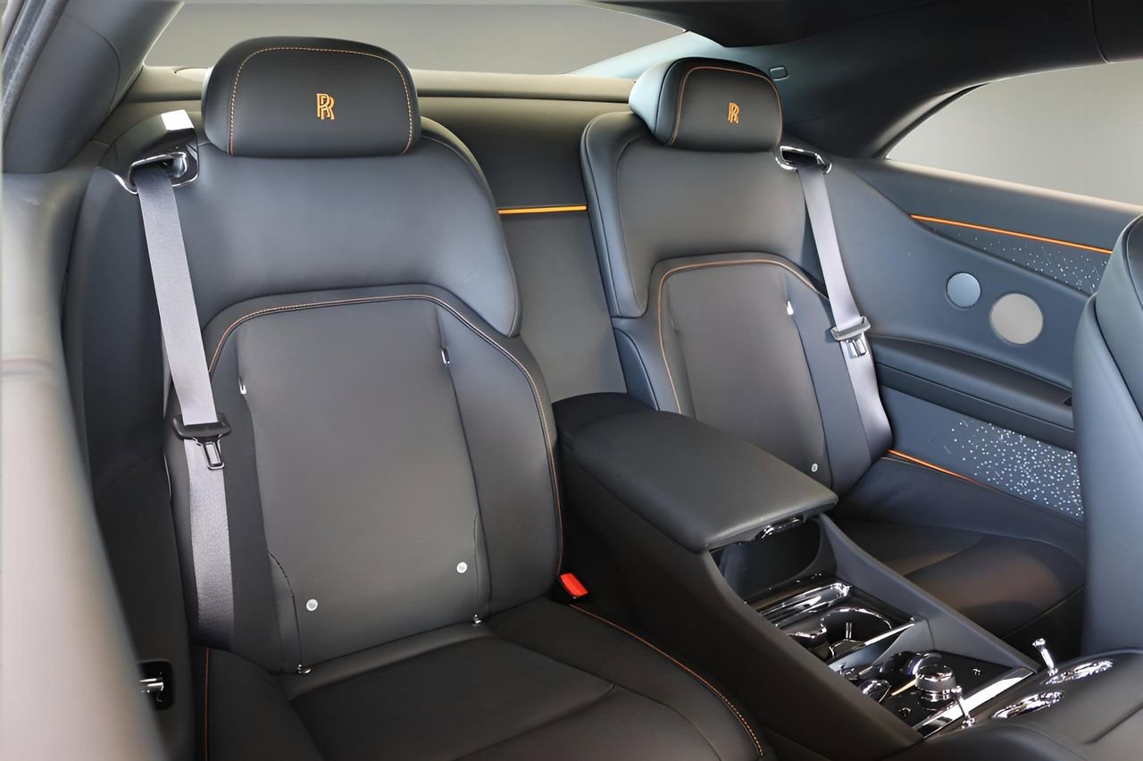 New 2025 Rolls-Royce Spectre image 24