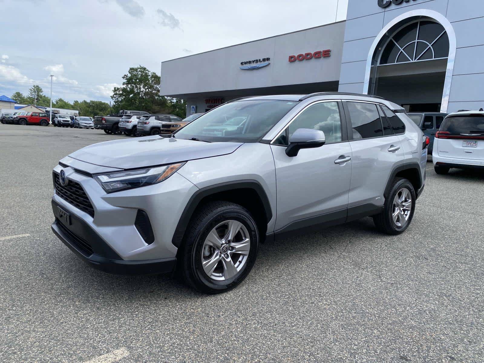 Used 2023 Toyota RAV4 XLE w/ Convenience Package AWD/4WD image 10