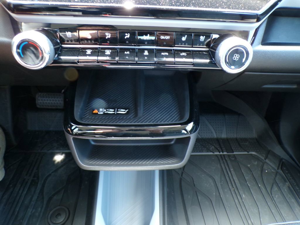 New 2027 Chevrolet Bolt RS w/ Technology Package FWD image 25