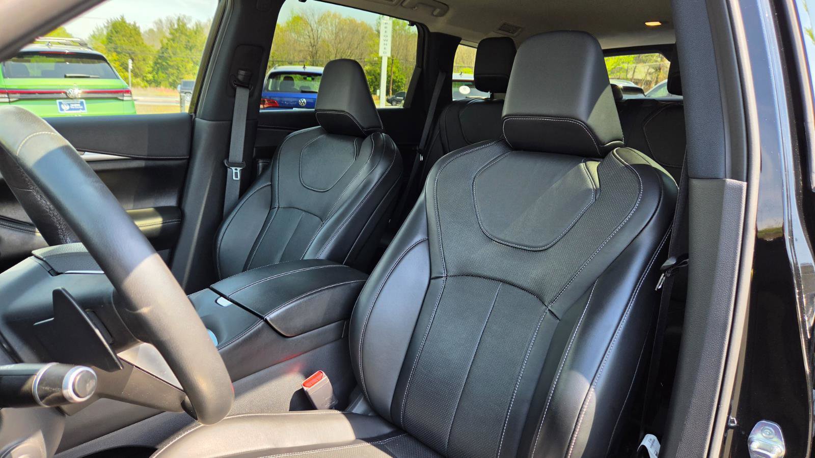 Used 2023 INFINITI QX60 Luxe w/ Vision Package image 21