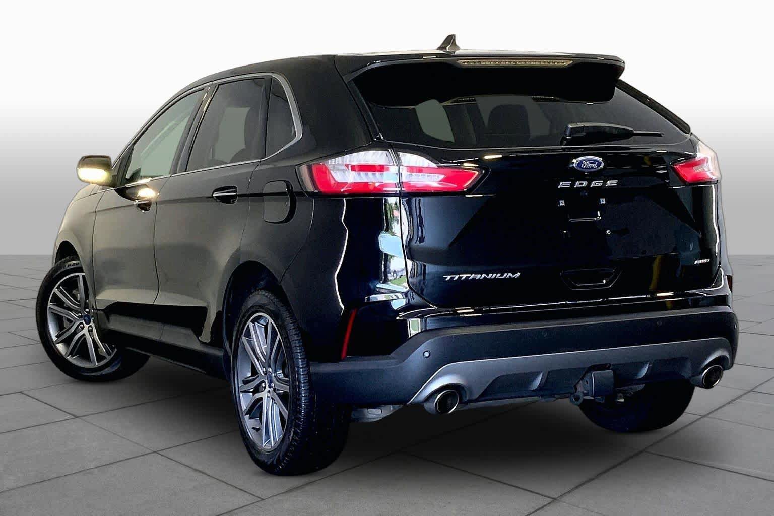 Used 2022 Ford Edge Titanium w/ Equipment Group 301A AWD/4WD image 12