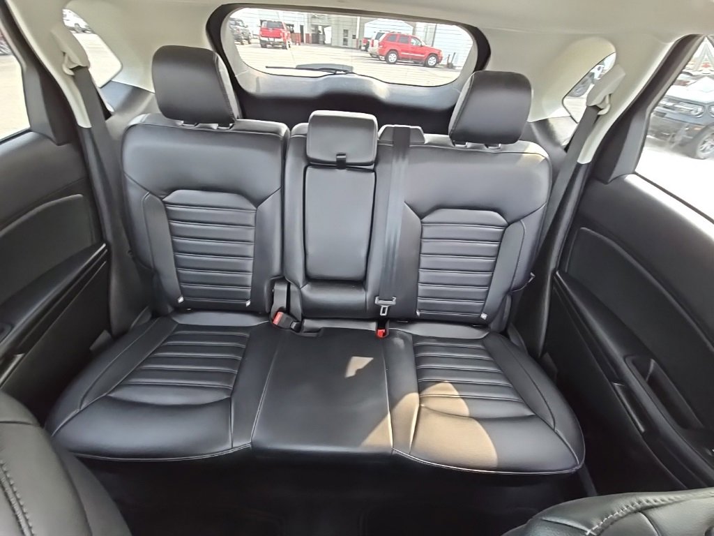 Used 2024 Ford Edge SEL image 34